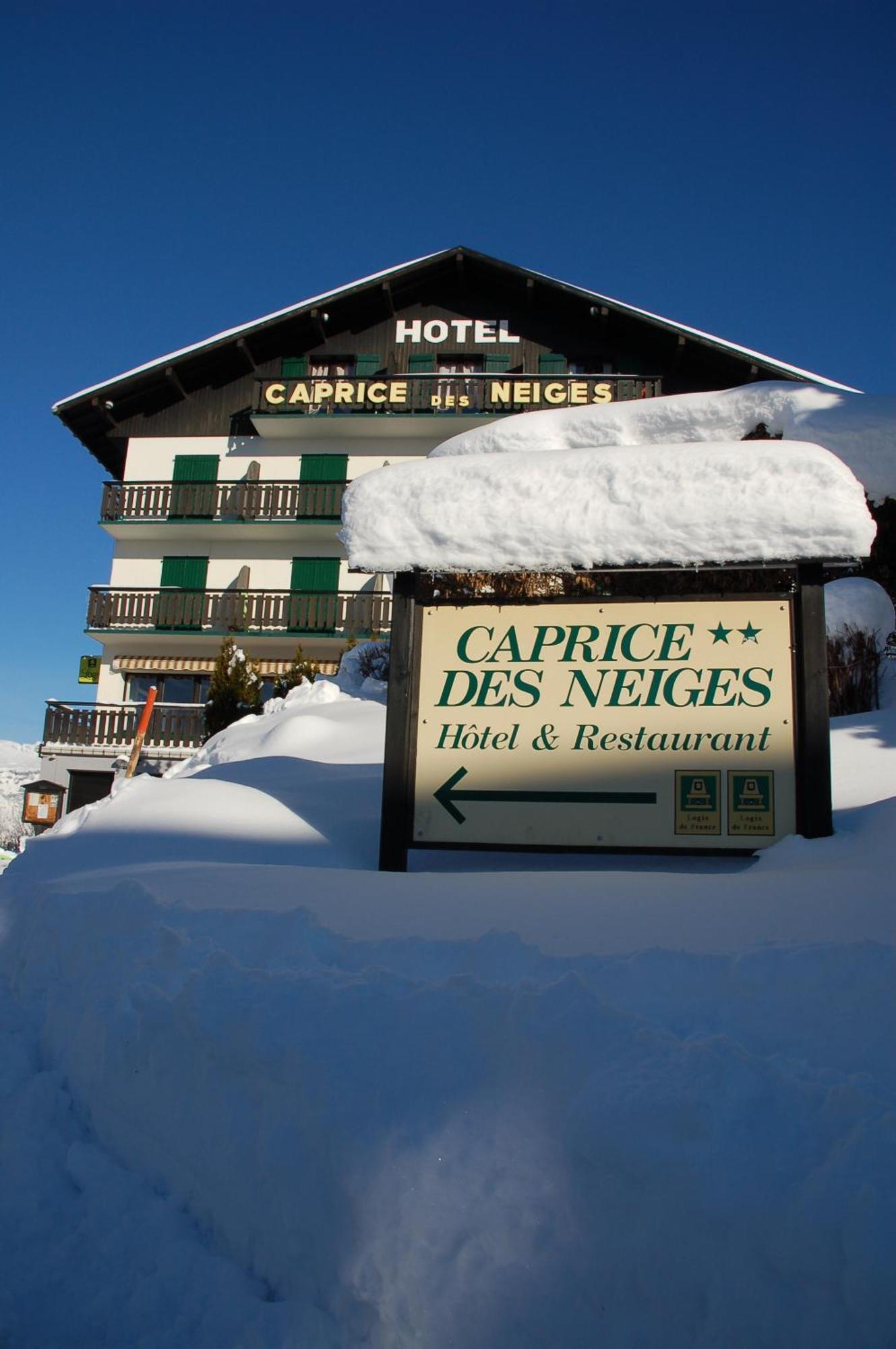 קומבלו Hotel Le Caprice Des Neiges מראה חיצוני תמונה